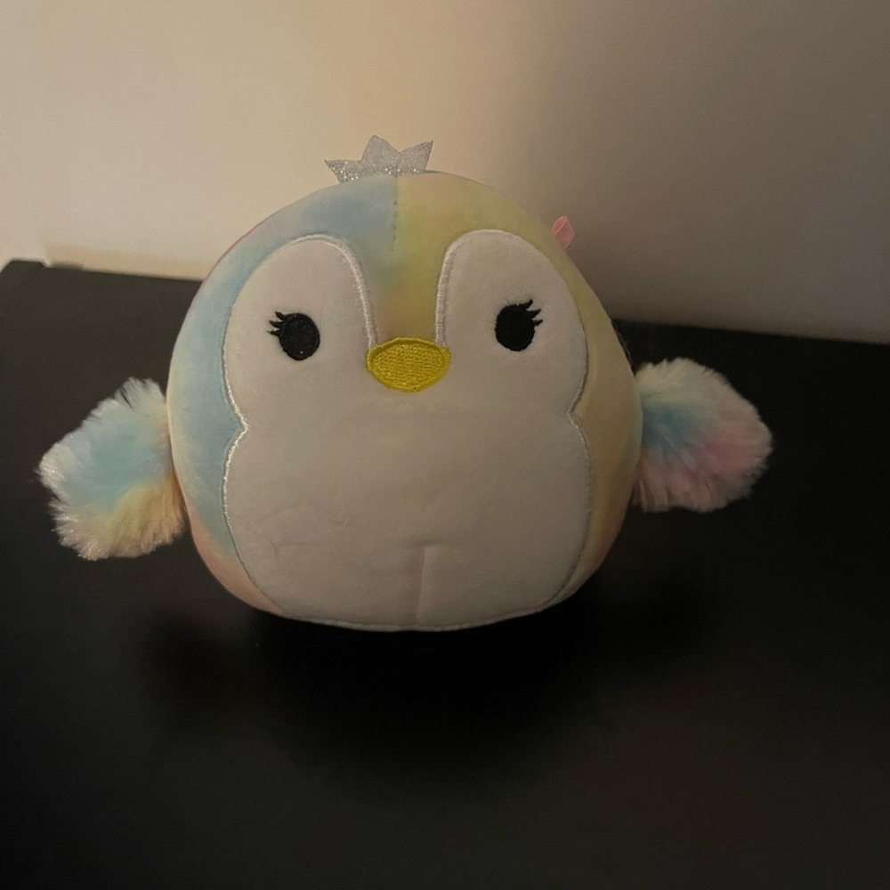 SQUISHMALLOW - Louisa the Penguin - 5”
